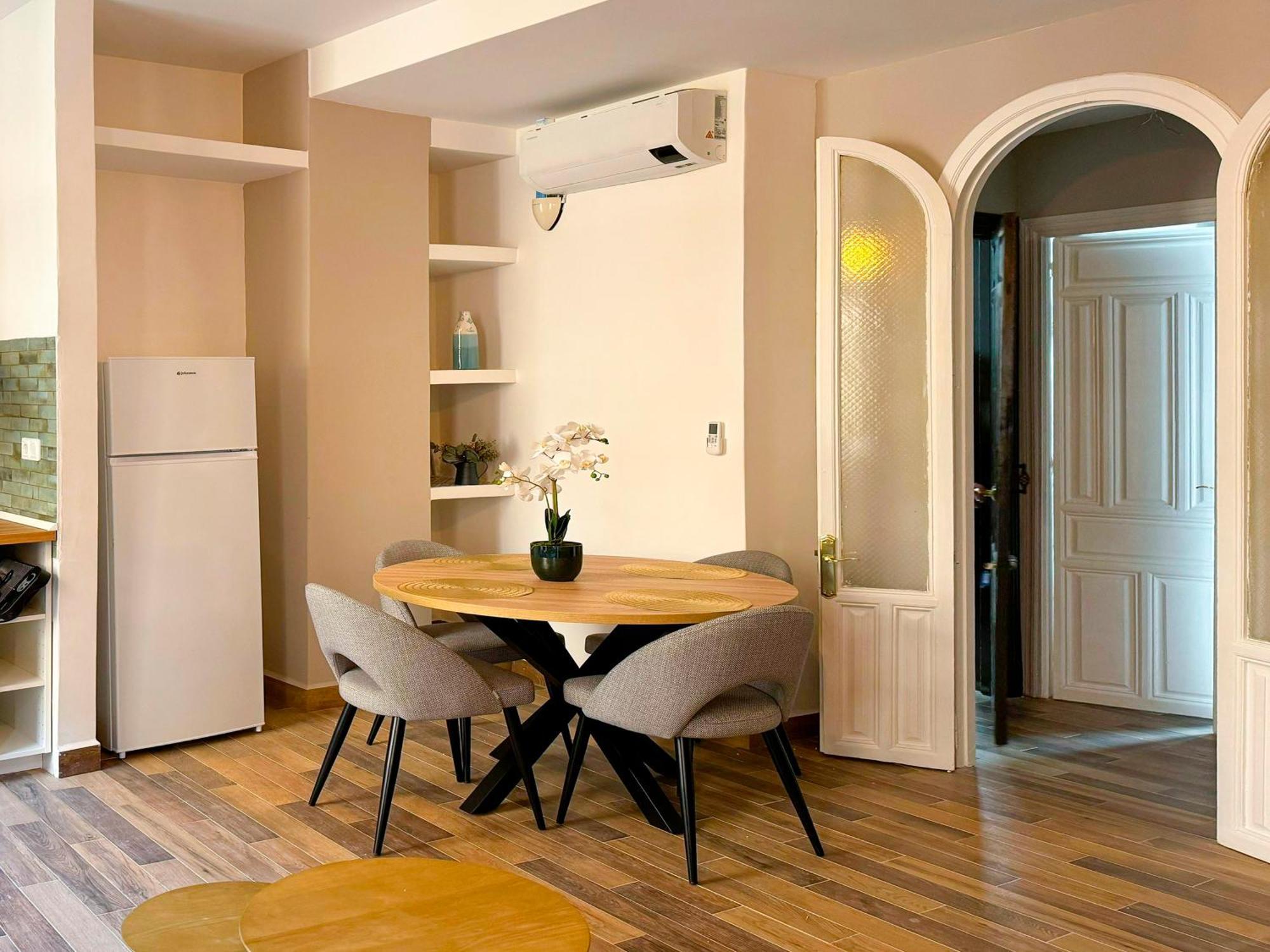 Appartamento Plaza San Agustin 3000 *